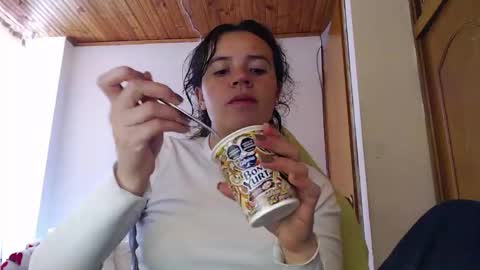 Snapshot of noreen_ chatting on February 25, 2026, 5:22 pm noreen_ online show from February 25, 2026, 5:22 pm