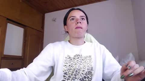 Snapshot of noreen_ chatting on March 9, 2026, 7:29 pm noreen_ online show from March 9, 2026, 7:29 pm