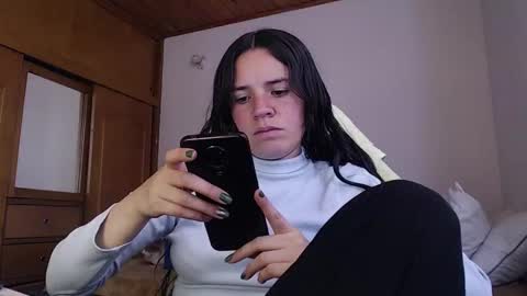 Snapshot of noreen_ chatting on March 10, 2026, 8:14 pm noreen_ online show from March 10, 2026, 8:14 pm