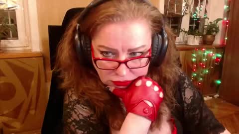 miss Tress online show from September 28, 2025, 9:53 pm