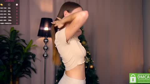 Hello Im Marina  and its my fourth day D online show from December 26, 2024, 6:33 pm