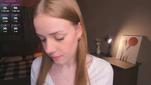 Snapshot of normaemans chatting on October 17, 2025, 7:16 pm Beatrice online show from October 17, 2025, 7:16 pm