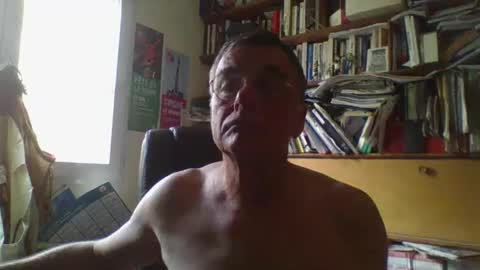 Snapshot of normandix27 chatting on September 22, 2025, 12:07 pm normandix27 online show from September 22, 2025, 12:07 pm