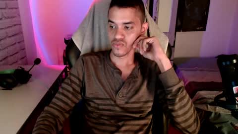 not4work online show from April 7, 2026, 1:39 am