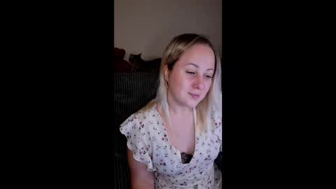 Snapshot of not_nakedcat chatting on October 1, 2025, 1:50 pm hi glad to chat online show from October 1, 2025, 1:50 pm