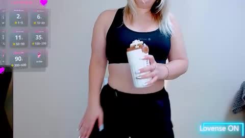 hi glad to chat online show from November 5, 2025, 3:34 pm