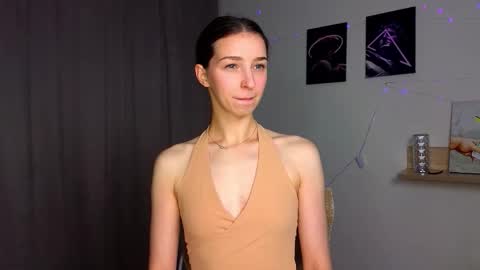 Hello My name is Helene NTMU  Finger up if u like what u see online show from September 15, 2025, 2:28 pm