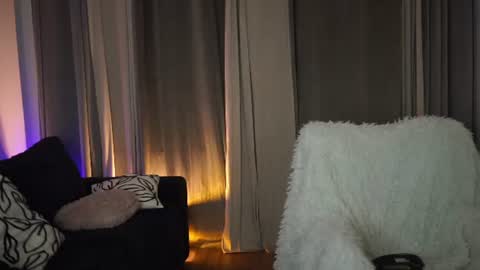 Tina online show from June 12, 2026, 7:13 pm
