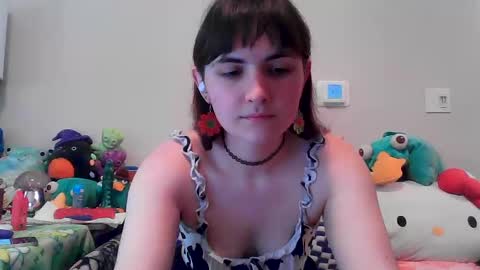 Milk  online show from September 27, 2025, 4:23 pm