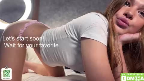 Snapshot of notecarret chatting on November 1, 2025, 7:49 pm notecarret online show from November 1, 2025, 7:49 pm