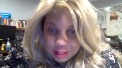 Snapshot of notevenpretty chatting on June 16, 2026, 7:44 am notevenpretty online show from June 16, 2026, 7:44 am