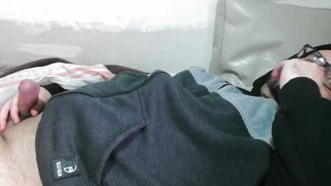 Snapshot of notrak12 chatting on April 9, 2026, 7:36 am notrak12 online show from April 9, 2026, 7:36 am