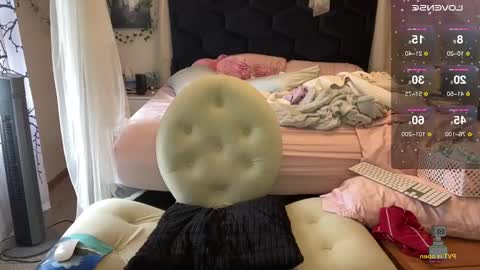 NotUrBabyMoms online show from January 3, 2025, 6:57 pm