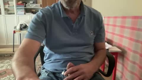 noux69 online show from May 4, 2026, 3:19 pm