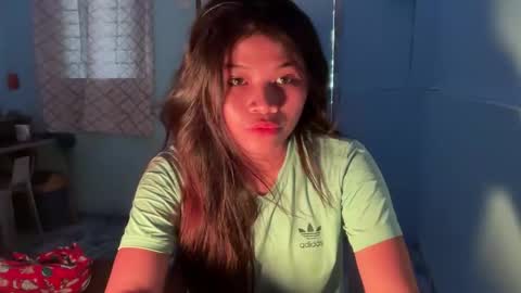 youngpinay online show from September 12, 2025, 3:17 am