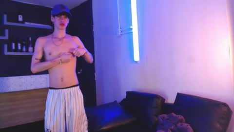 Nova Salvatore online show from January 6, 2026, 4:05 am