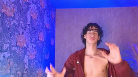 Nova Salvatore online show from February 16, 2026, 4:08 am