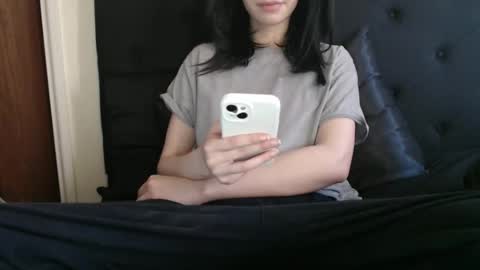 Olivia online show from March 8, 2026, 10:35 pm