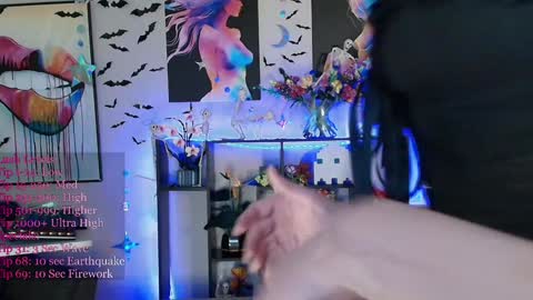 Snapshot of novaharper chatting on October 7, 2025, 9:12 pm Nova Harper online show from October 7, 2025, 9:12 pm