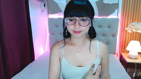 novalustre69 online show from April 27, 2026, 4:27 pm