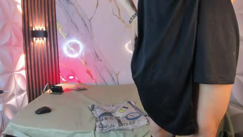 novanight_ online show from April 27, 2026, 11:52 am