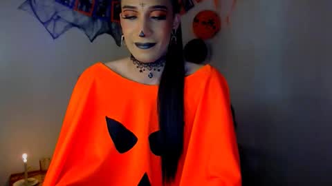 Snapshot of novanyx11 chatting on October 31, 2025, 10:33 pm Nova... online show from October 31, 2025, 10:33 pm