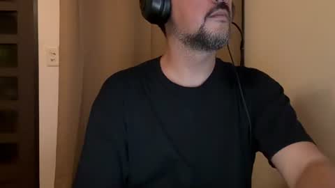 Snapshot of novio_muyalto chatting on June 27, 2026, 12:26 am novio_muyalto online show from June 27, 2026, 12:26 am