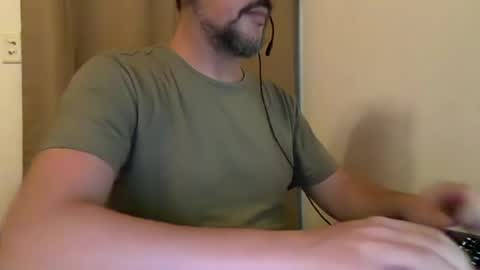 Snapshot of novio_muyalto chatting on June 29, 2026, 11:38 pm novio_muyalto online show from June 29, 2026, 11:38 pm