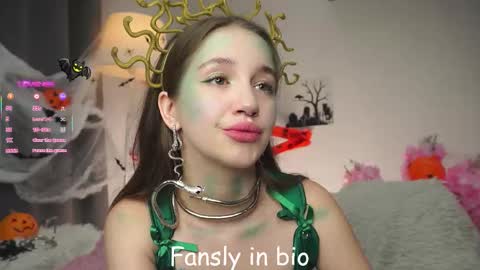 Snapshot of now_you_know chatting on October 30, 2025, 1:07 am Dina online show from October 30, 2025, 1:07 am