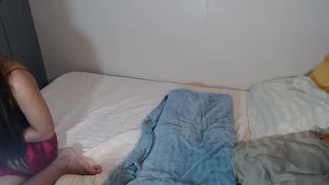 Athena online show from October 5, 2025, 2:26 pm