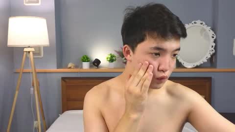 Snapshot of nudetension chatting on October 5, 2025, 8:45 am Maks online show from October 5, 2025, 8:45 am