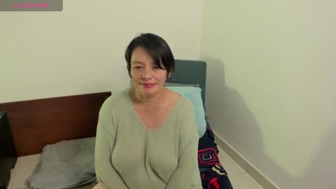 Snapshot of nuit_rose chatting on December 7, 2024, 11:07 am nuit_rose online show from December 7, 2024, 11:07 am