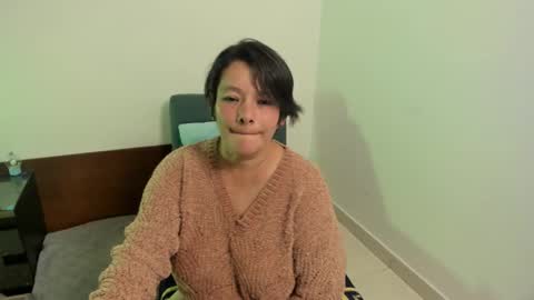 Snapshot of nuit_rose chatting on December 8, 2024, 4:35 am nuit_rose online show from December 8, 2024, 4:35 am
