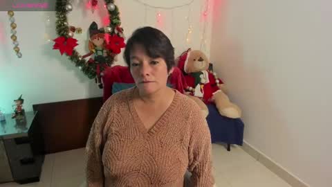 Snapshot of nuit_rose chatting on December 21, 2024, 2:09 am nuit_rose online show from December 21, 2024, 2:09 am