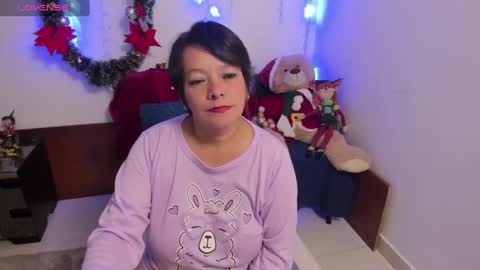 Snapshot of nuit_rose chatting on January 1, 2025, 11:51 pm nuit_rose online show from January 1, 2025, 11:51 pm