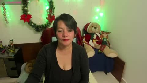 Snapshot of nuit_rose chatting on January 3, 2025, 1:48 am nuit_rose online show from January 3, 2025, 1:48 am