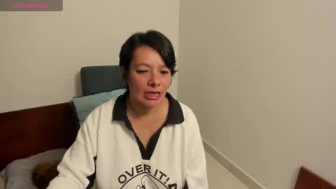 Snapshot of nuit_rose chatting on January 8, 2025, 7:34 am nuit_rose online show from January 8, 2025, 7:34 am
