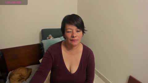 Snapshot of nuit_rose chatting on January 11, 2025, 5:10 am nuit_rose online show from January 11, 2025, 5:10 am