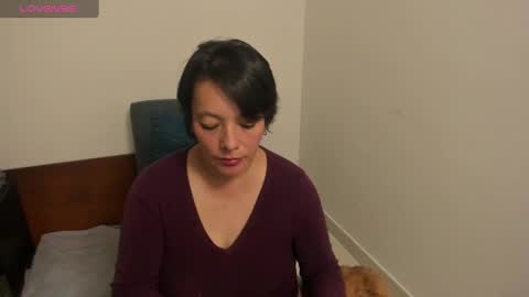 Snapshot of nuit_rose chatting on January 25, 2025, 2:15 am nuit_rose online show from January 25, 2025, 2:15 am