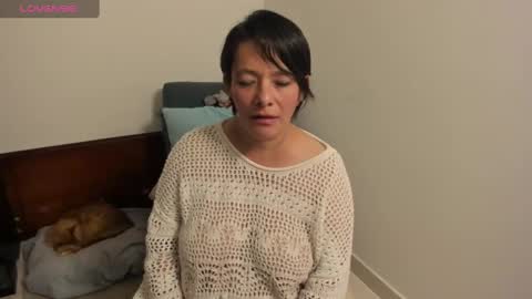Snapshot of nuit_rose chatting on February 11, 2025, 5:05 am nuit_rose online show from February 11, 2025, 5:05 am