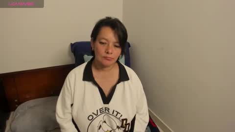 Snapshot of nuit_rose chatting on March 4, 2025, 4:49 am nuit_rose online show from March 4, 2025, 4:49 am