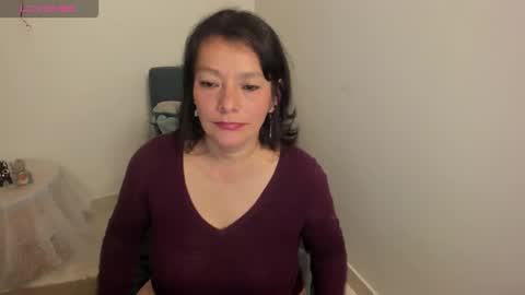 nuit_rose online show from March 18, 2026, 2:26 am