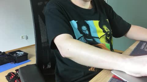 Snapshot of numlove chatting on October 13, 2025, 7:19 am Slave for Mistress and Master online show from October 13, 2025, 7:19 am