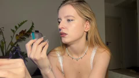 nura_foxx online show from February 15, 2026, 1:02 am