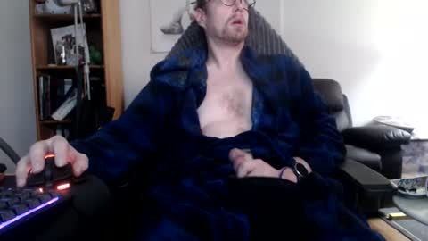 nursefan online show from November 15, 2025, 9:17 am