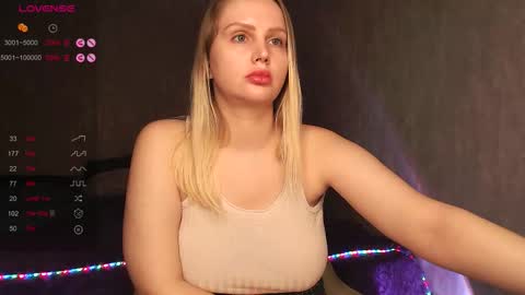 Snapshot of nutcrewlove chatting on October 4, 2025, 8:51 pm WEELCOMEEEEEEEEEE online show from October 4, 2025, 8:51 pm