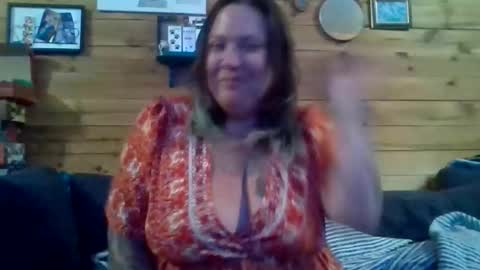nutmegmatee online show from March 17, 2026, 1:54 am
