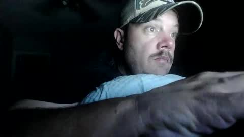 nuttincowboy727272 online show from May 10, 2026, 3:23 am