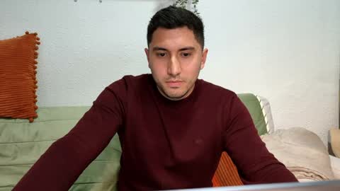 nuxfertt online show from May 6, 2026, 6:35 pm