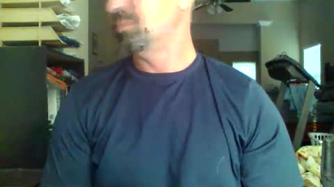nvrenuff1979 online show from May 13, 2026, 11:29 am